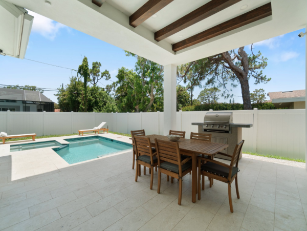 Luxury 4-Bedroom Home Near Vanderbilt Beach in Naples